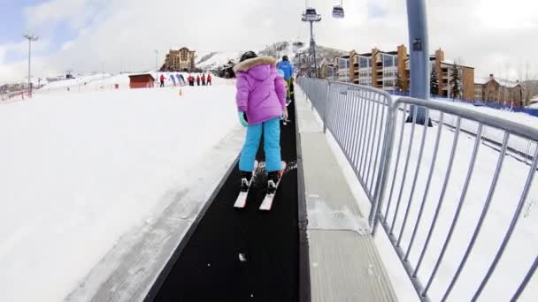 スティーム ボート スプリングス コロラド州 アメリカ合衆国 2018 アルペン スキー学習スキー丘 — ストック動画