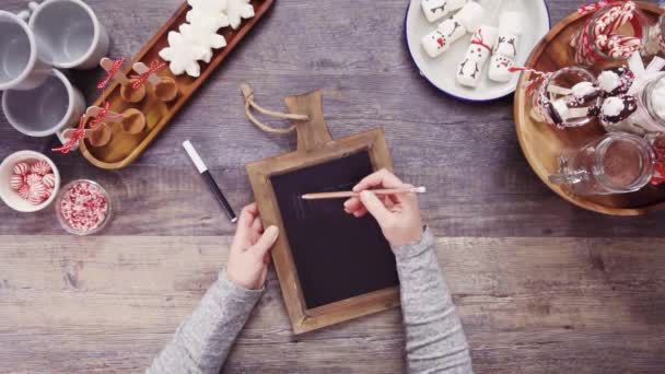 Крок Кроком Пласка Лежала Написання Крейдяної Дошки Знак Гарячий Шоколадний — стокове відео