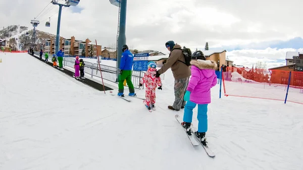 Steamboat Springs Colorado Estados Unidos Diciembre 2018 Niños Aprendiendo Esquiar — Foto de Stock