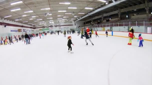 Denver Colorado Eua Dezembro 2018 Patinação Gelo Com Santa Pista — Vídeo de Stock