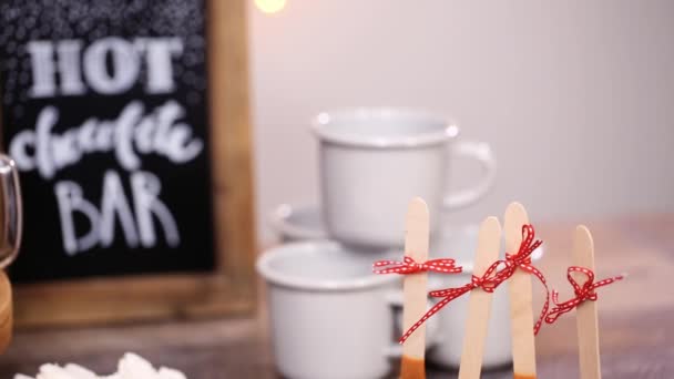 Station Chocolat Chaud Avec Variété Garnitures — Video