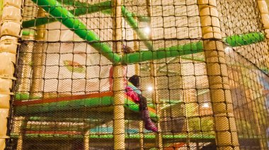 Kapalı Bahçesi, tırmanma yapısı.