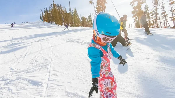 Keystoone Colorado Estados Unidos Enero 2019 Niña Aprendiendo Esquiar Colina — Foto de Stock