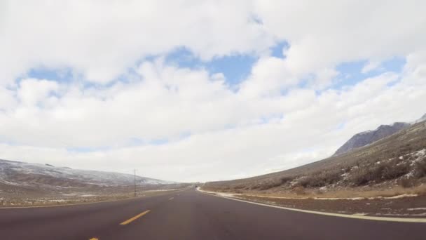서쪽으로 운전하여 산길을 증기선 스프링스 — 비디오