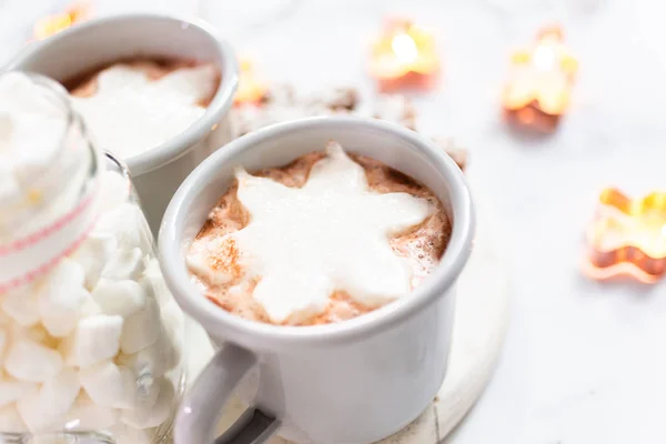 Amerikanische Heiße Schokolade Mit Marshmallow Toppings Schneeflockenform — Stockfoto