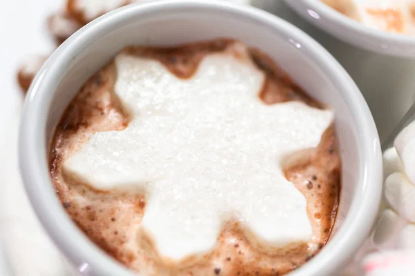 Amerikanische Heiße Schokolade Mit Marshmallow Toppings Schneeflockenform — Stockfoto