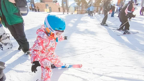 Keystoone Colorado Estados Unidos Enero 2019 Niña Aprendiendo Esquiar Colina —  Fotos de Stock