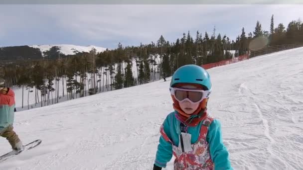 Keystoone Colorado Estados Unidos Enero 2019 Cámara Lenta Niña Aprendiendo — Vídeo de stock