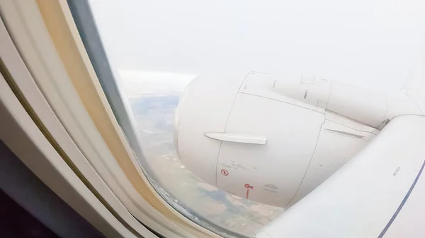 Widok Okna Siedziba Komercyjnego Pasażerskiego Samolotu — Zdjęcie stockowe