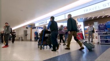 Houston, Texas, ABD-Ocak 11, 2019 - Houston International Airport terminal içinde.