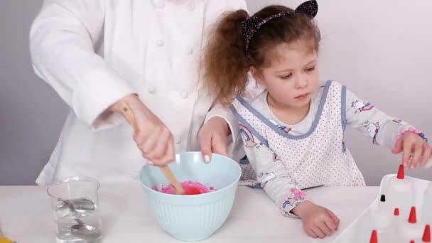 Paso Paso Mezcla Glaseado Real Para Decorar Galletas Azúcar — Vídeo de stock