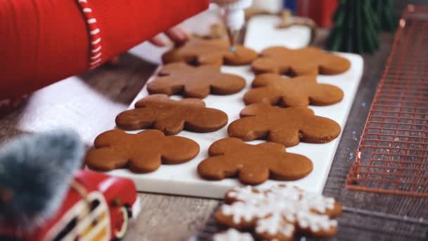 Paso Paso Decoración Galletas Jengibre Con Glaseado Real — Vídeo de stock