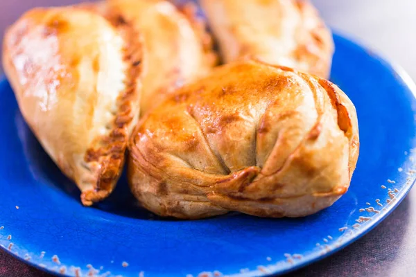 Empanadas Grandes Caseras Con Diferentes Plantillas — Foto de Stock