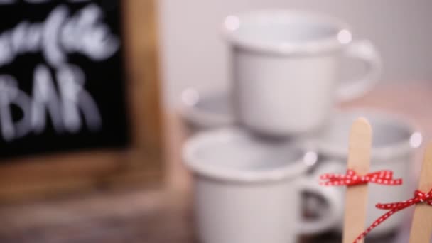 Station Chocolat Chaud Avec Variété Garnitures — Video