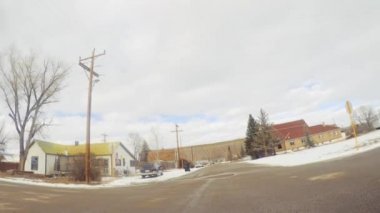 Denver, Colorado, ABD-7 Aralık 2018 - Steamboat Springs 'e giden dağ yolundan batıya gidiyor.