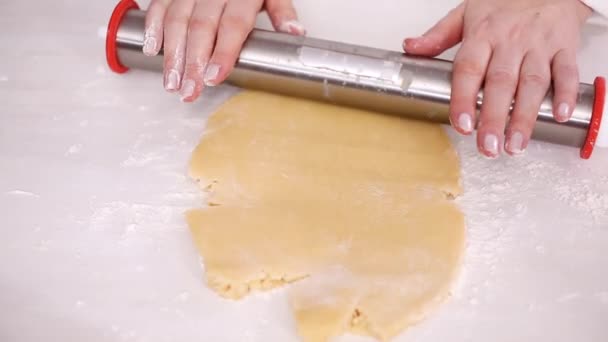 Krok Kroku Walcowania Ciasta Cookie Cukru Metalowy Wałek Ciasta — Wideo stockowe