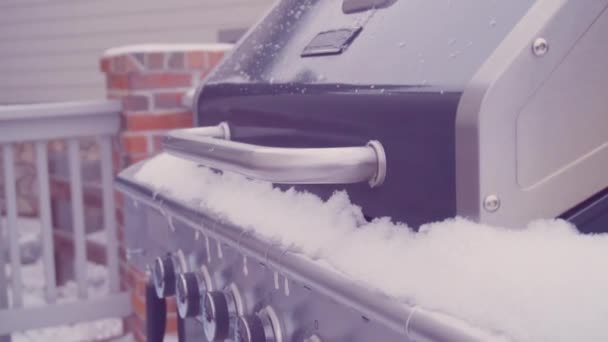 Outdoor Grill Covered Snow Residential Back Patio Winter — Stock Video