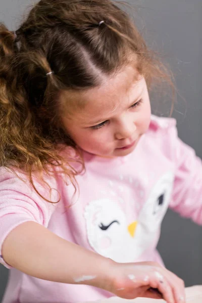 Bastelprojekt für Kinder — Stockfoto