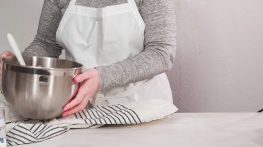 Paskalya kurabiyesi yapmak