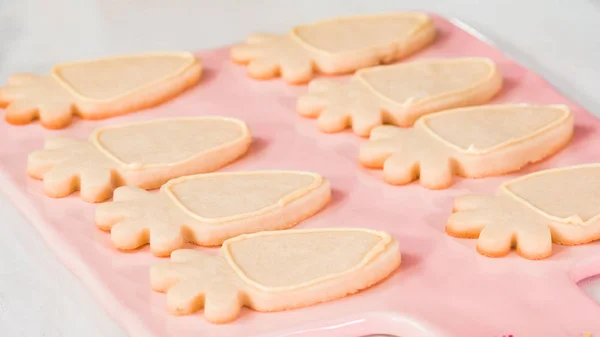 Osterplätzchen backen — Stockfoto