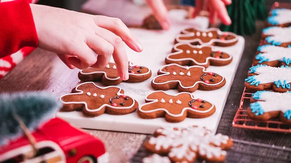 Decorating cookies