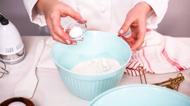 Şekerli Kurabiye Pişirme