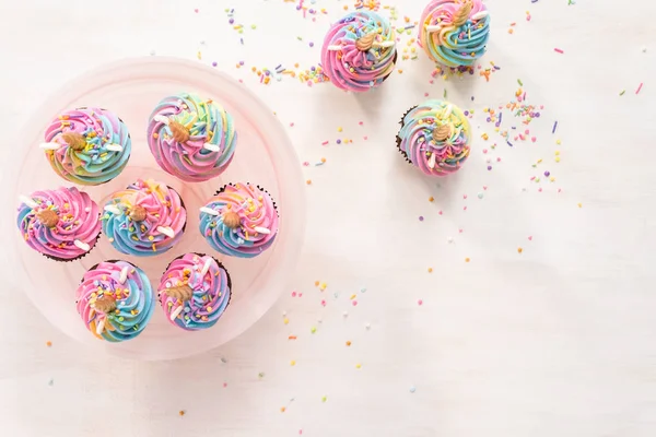 Tek boynuzlu at cupcakes