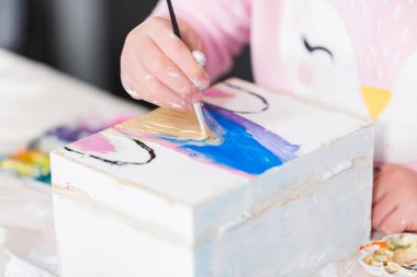 Çocuklar el sanatları projesi