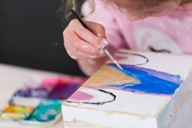 Çocuklar el sanatları projesi