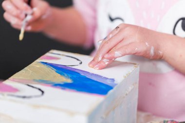 Çocuklar el sanatları projesi