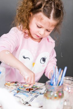 Çocuklar el sanatları projesi