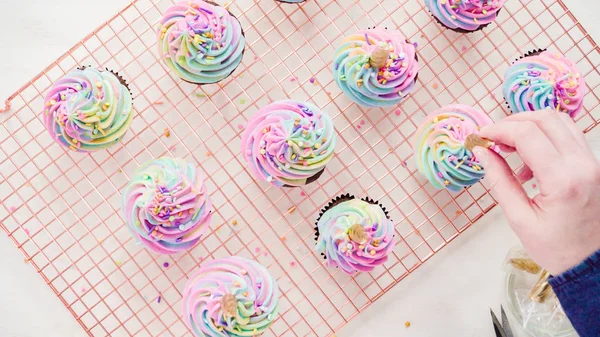 Cuisson cupcakes licorne — Photo