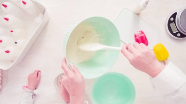 Royal Icing karıştırma