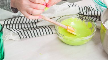 Paskalya kurabiyesi yapmak