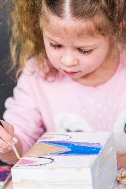 Çocuklar el sanatları projesi