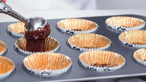 Eenhoorn cupcakes bakken — Stockfoto