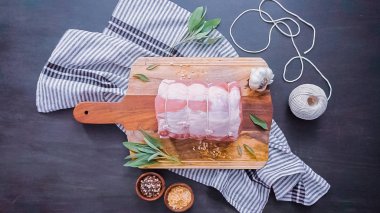 Kemiksiz domuz rostosu