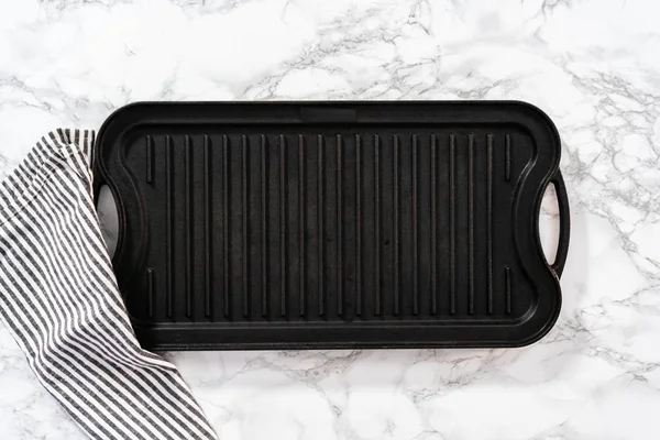 Cast iron griddle — Stock Photo, Image