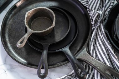 Cast iron frying pan clipart