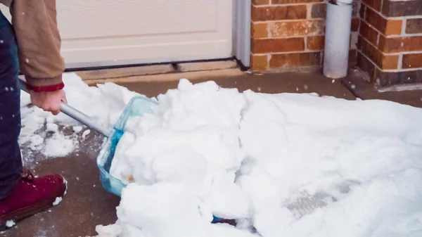 Pá de neve — Fotografia de Stock