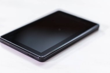 Electronic book reader