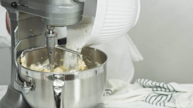 Şekerli Kurabiye Pişirme