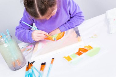 Çocuklar sanat projesi