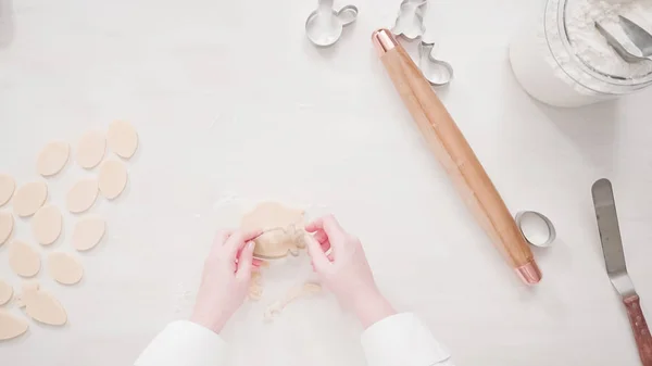 Hornear galletas de Pascua — Foto de Stock