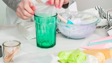 Paskalya kurabiyesi yapmak