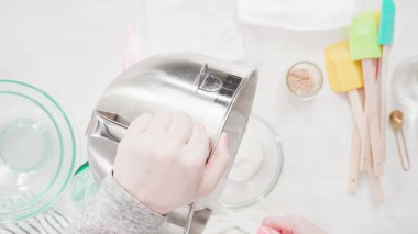 Paskalya kurabiyesi yapmak