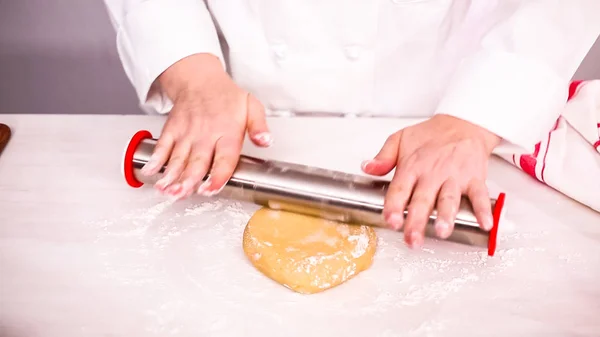 Bakning Sugar Cookies — Stockfoto