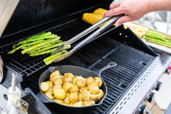 Steka potatis — Stockfoto