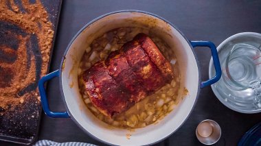 Kemiksiz domuz rostosu