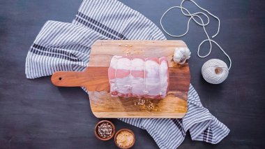 Kemiksiz domuz rostosu